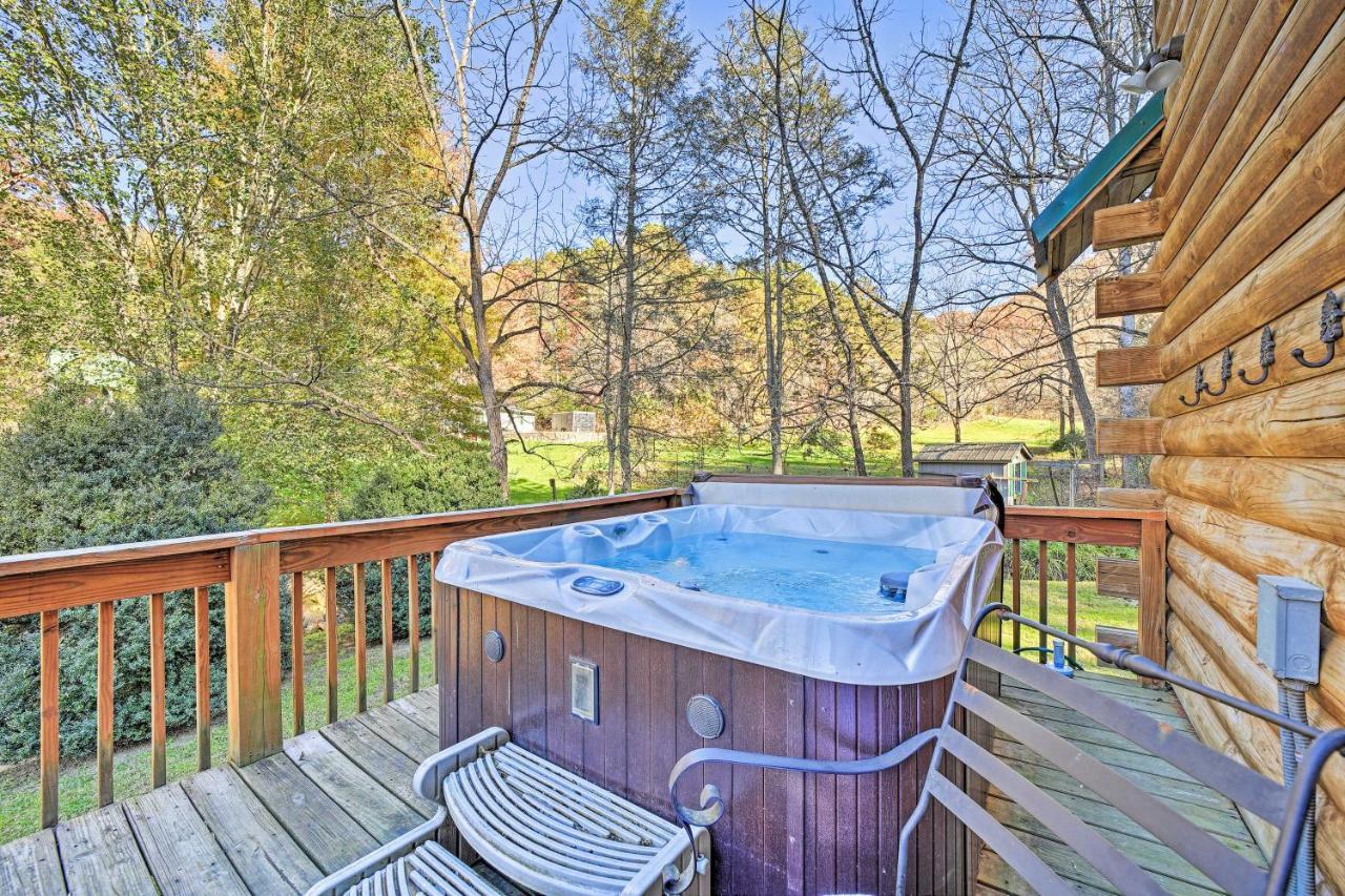 Creekside Bryson City Cabin With Private Hot Tub 外观 照片
