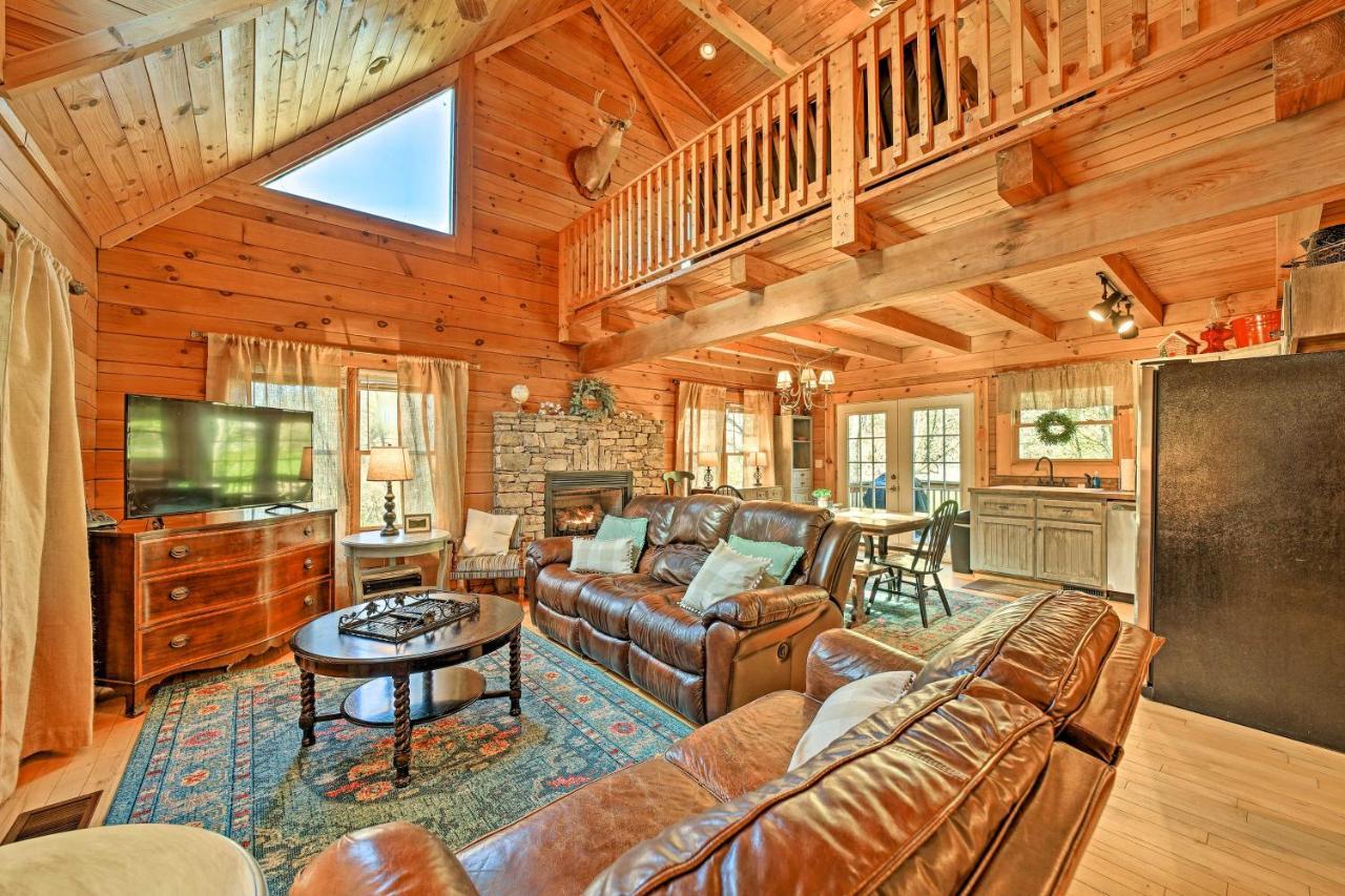 Creekside Bryson City Cabin With Private Hot Tub 外观 照片